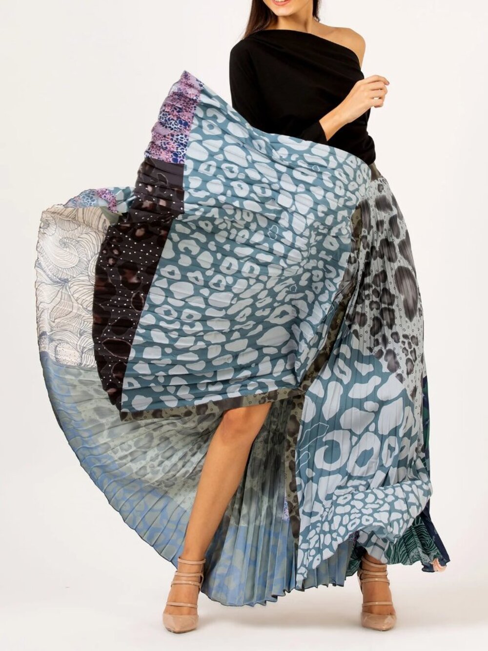 NWOT Anthropologie x Geisha Designs Neruda Pleated Maxi Skirt S